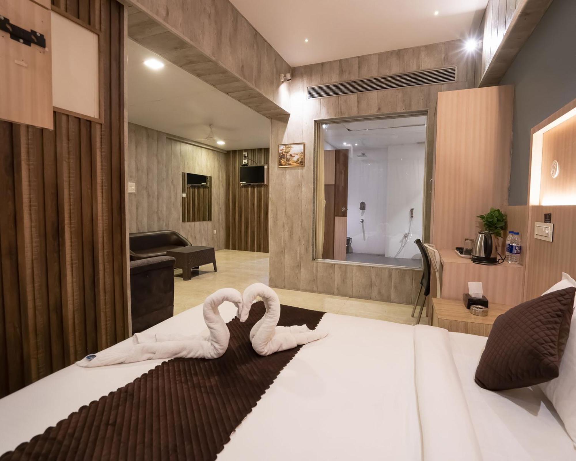Hotel Grand Seasons- Navi Mumbai Ngoại thất bức ảnh