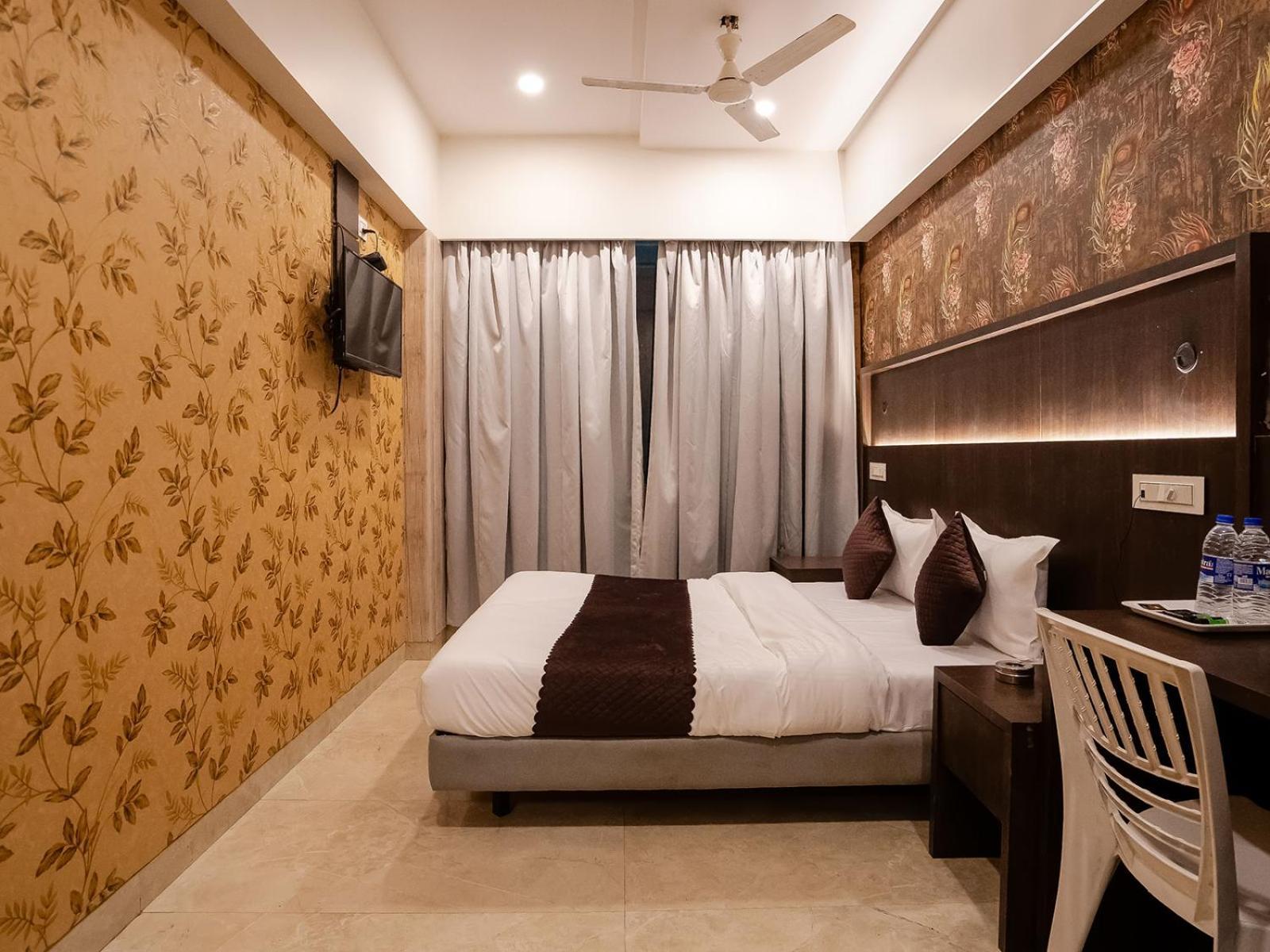 Hotel Grand Seasons- Navi Mumbai Ngoại thất bức ảnh